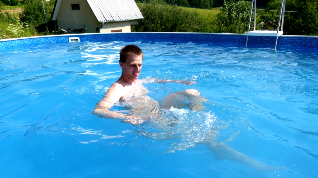 V bazéne - radosť zo života